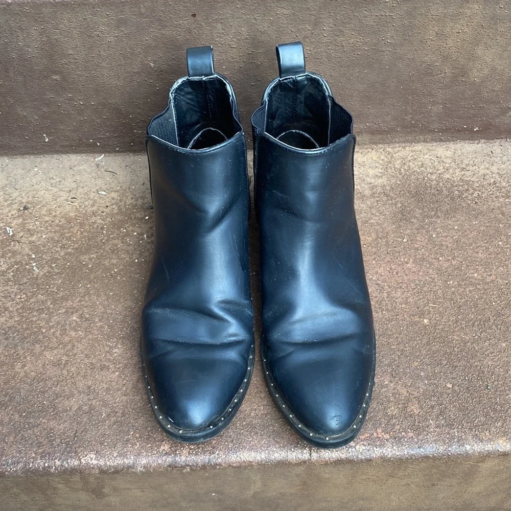 Zara “Chelsea” Boots - Picture 2 of 5